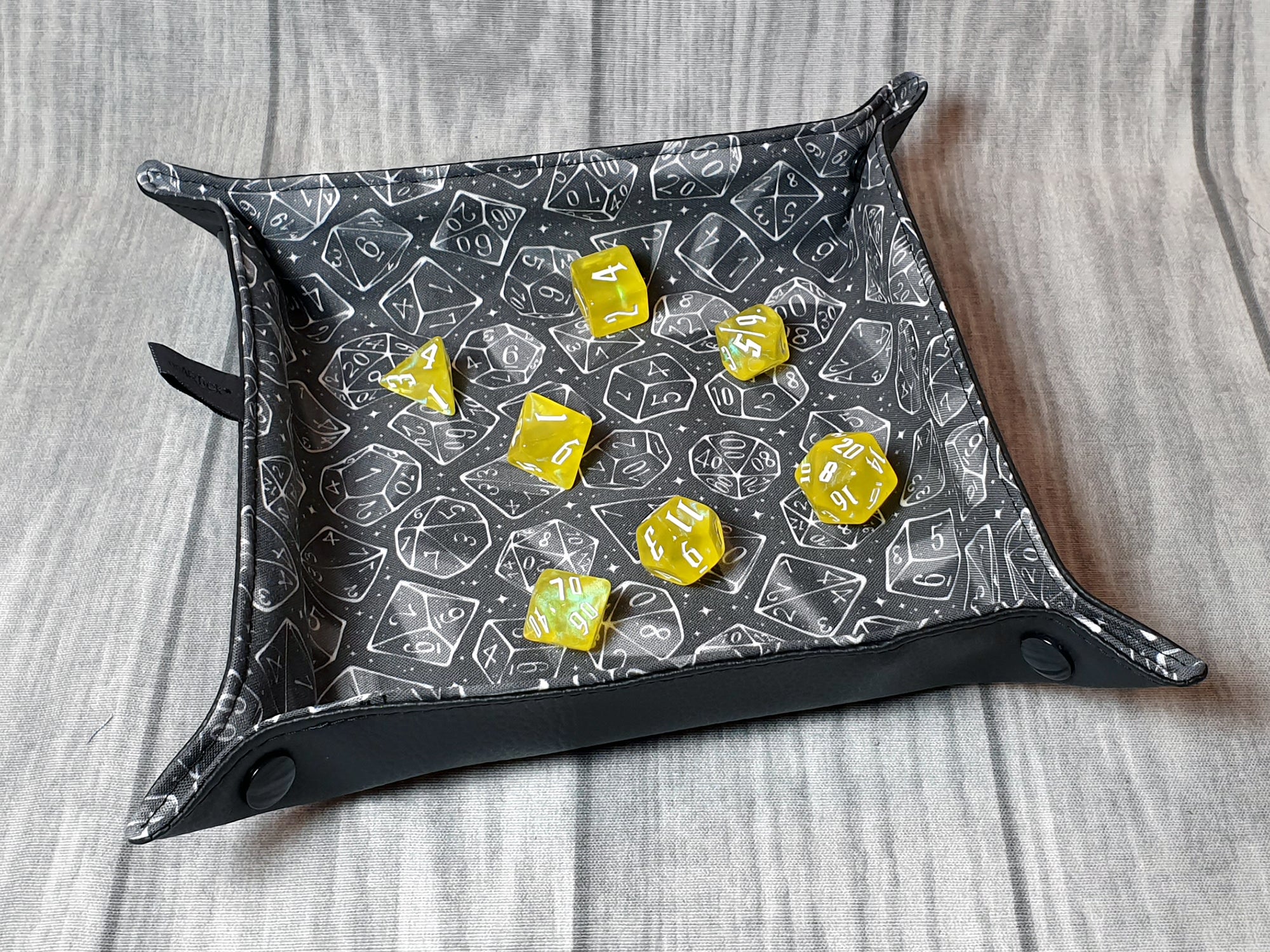 Black Dice faltbare Würfelunterlage L