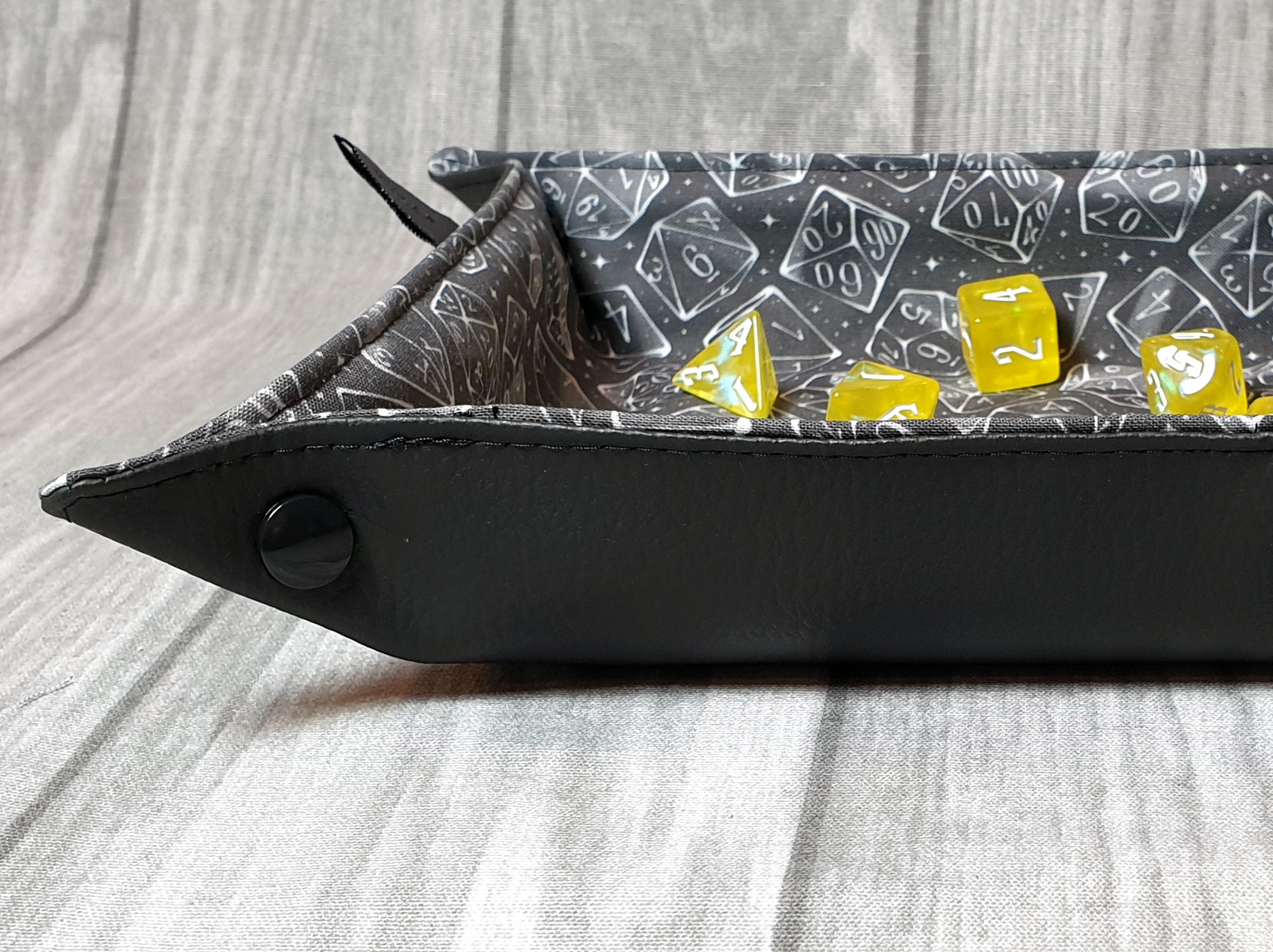 Black Dice faltbare Würfelunterlage L