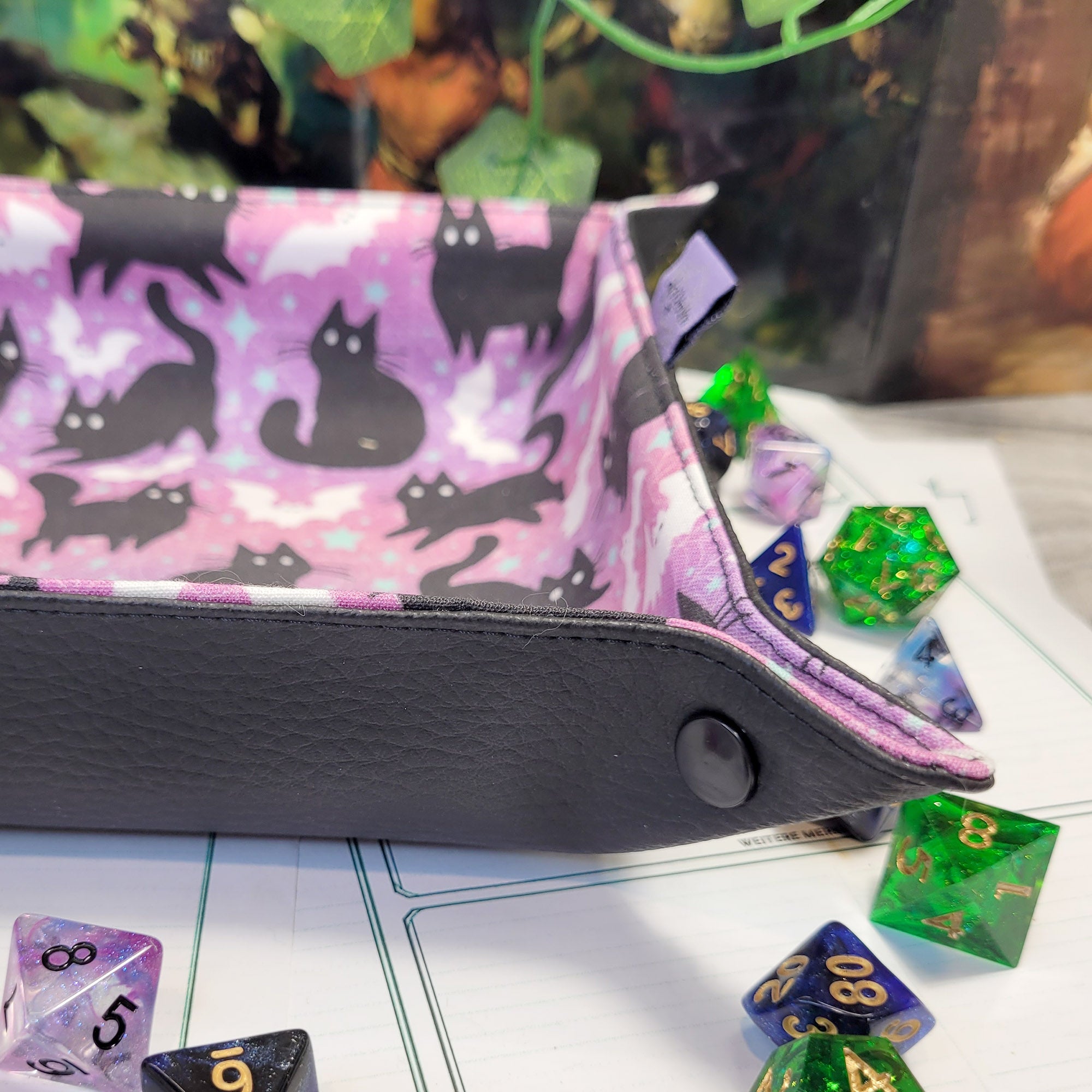 Bats and Cats faltbare Würfelunterlage L