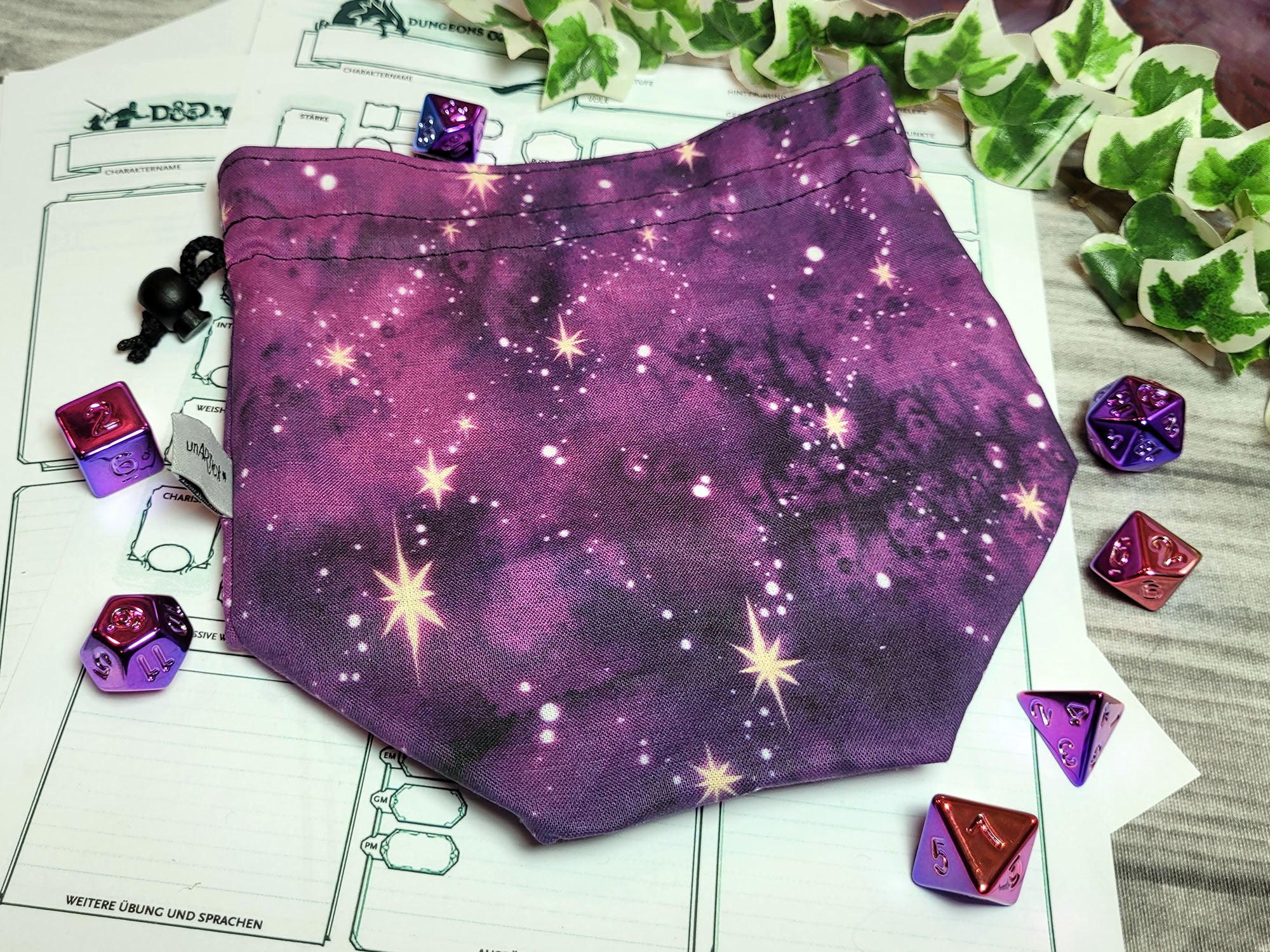 Purple Galaxy Würfelbeutel L