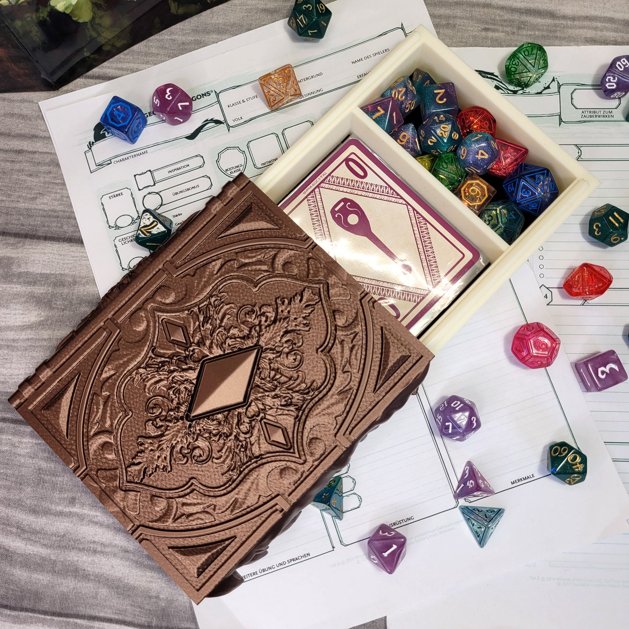 Dice Tome: The Mimic