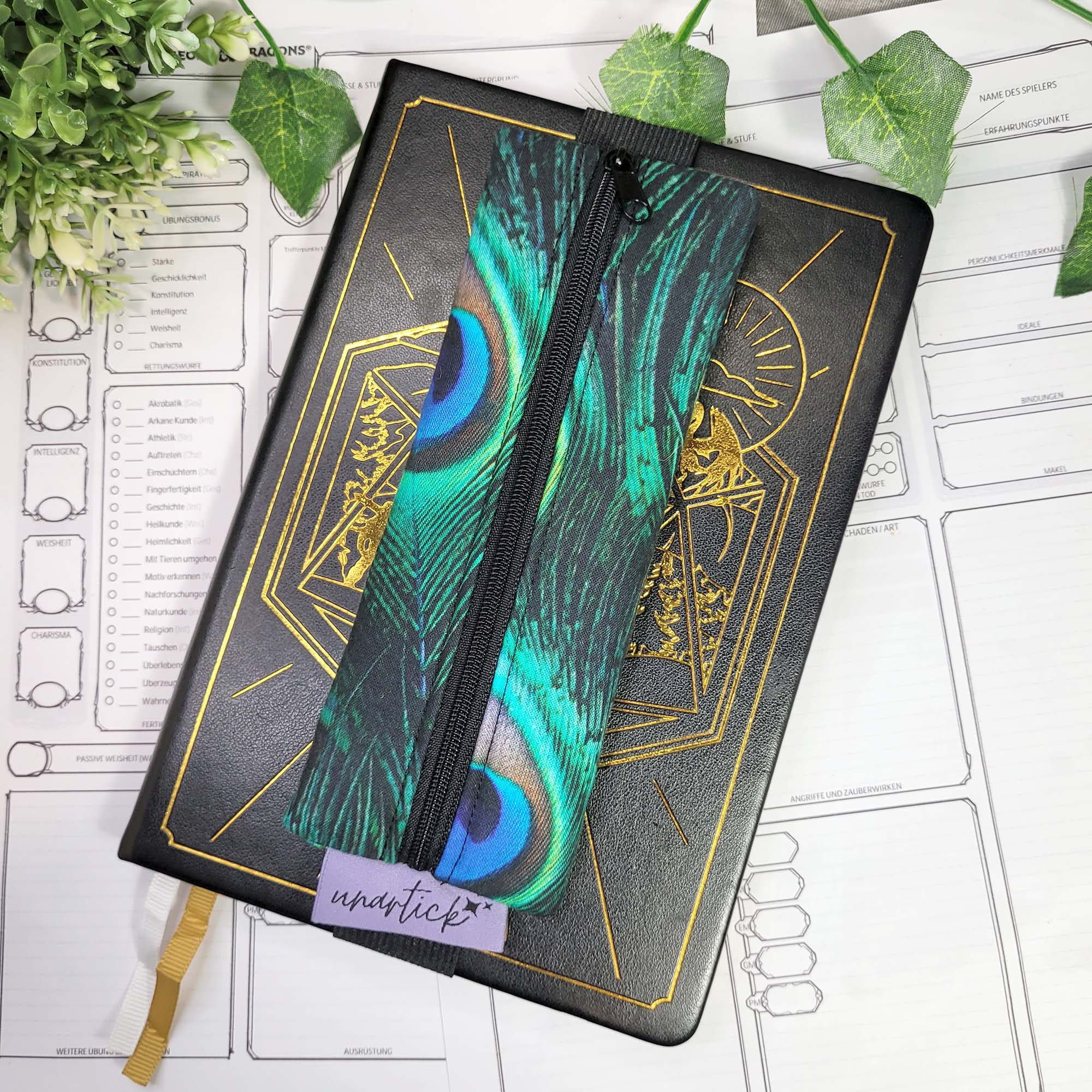 Mäppchen "Pfau" mit Gummiband