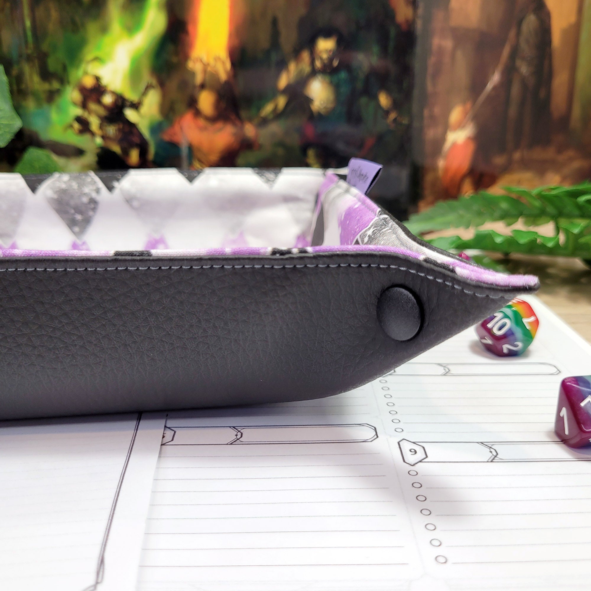 Asexual Pride Dragon Scales faltbare Würfelunterlage L