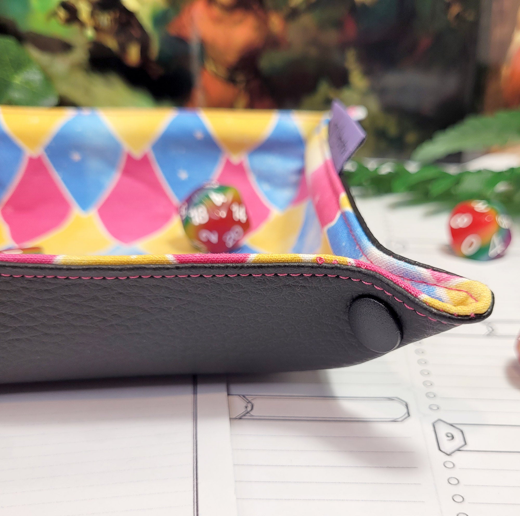 Pansexual Pride Dragon Scales faltbare Würfelunterlage S