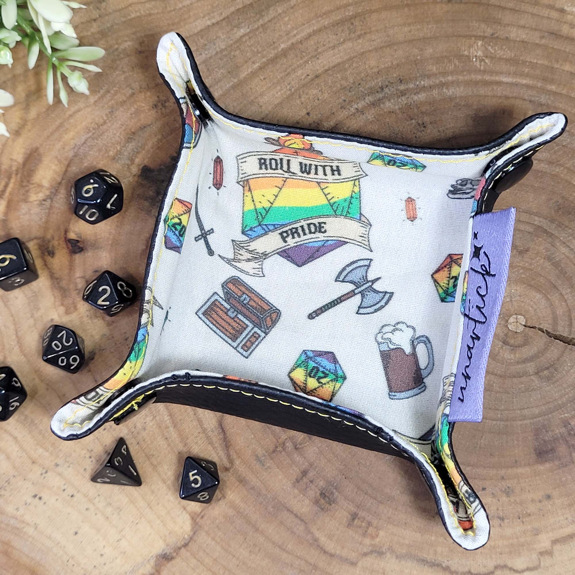 Roll with Pride faltbare Würfelunterlage XXS in Pixiegröße