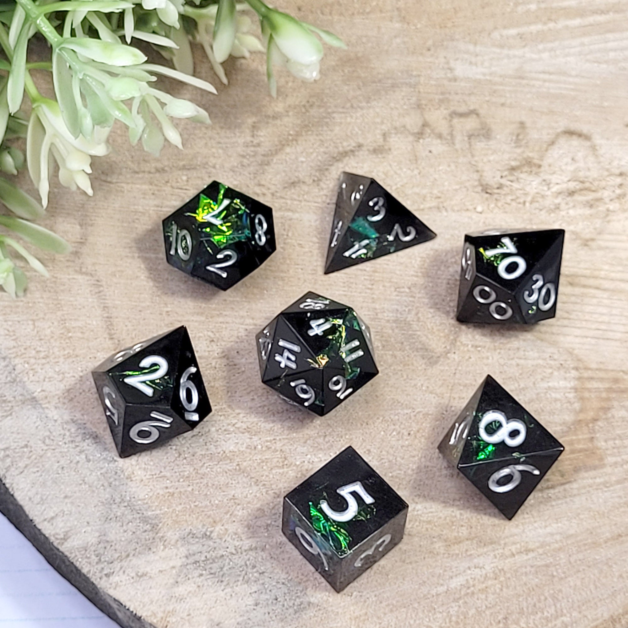 Grumpy Pixie: Sharp Edge Würfelset in Pixie Größe