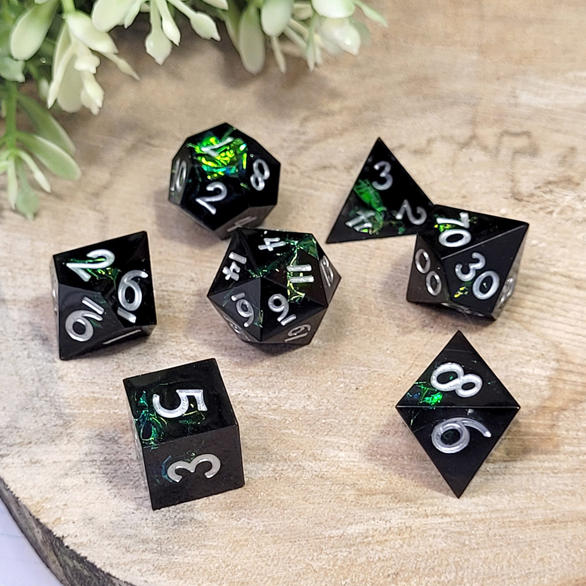 Grumpy Pixie: Sharp Edge Würfelset in Pixie Größe