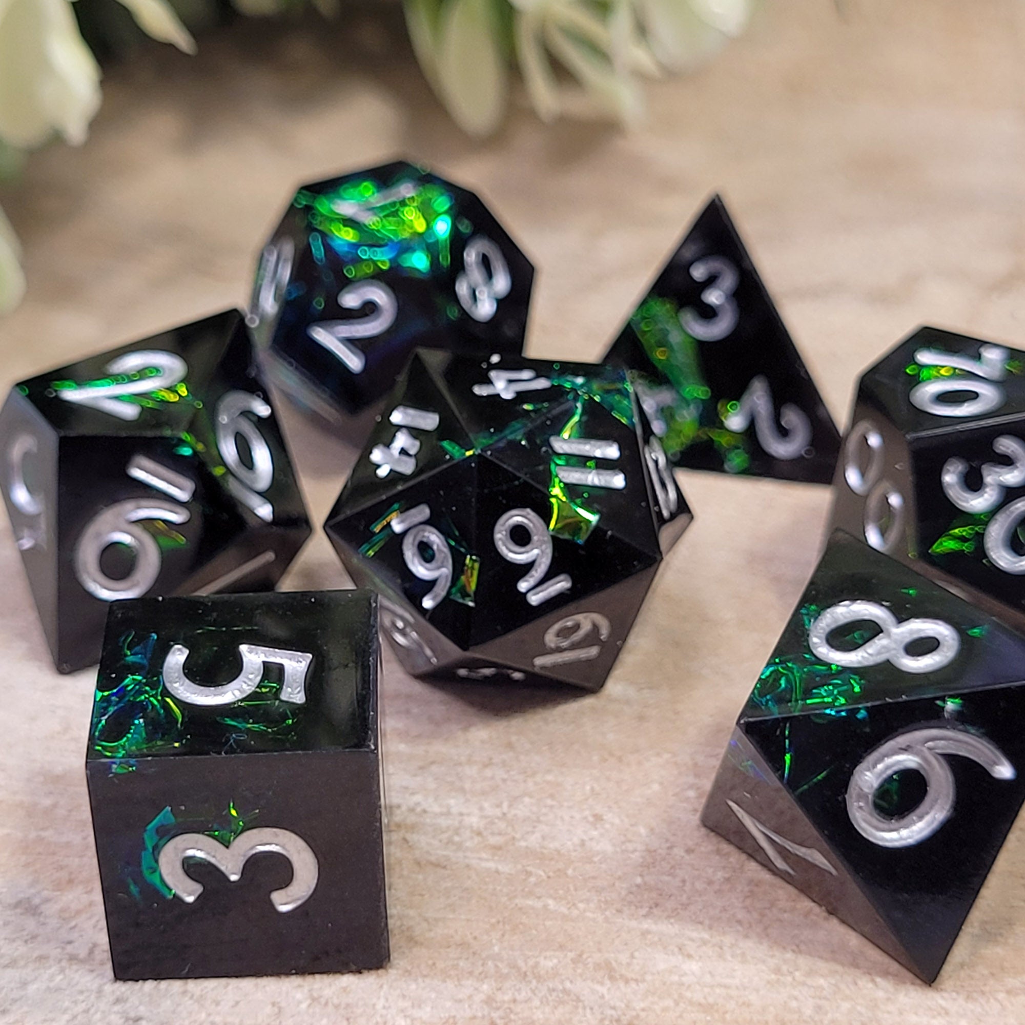Grumpy Pixie: Sharp Edge Würfelset in Pixie Größe