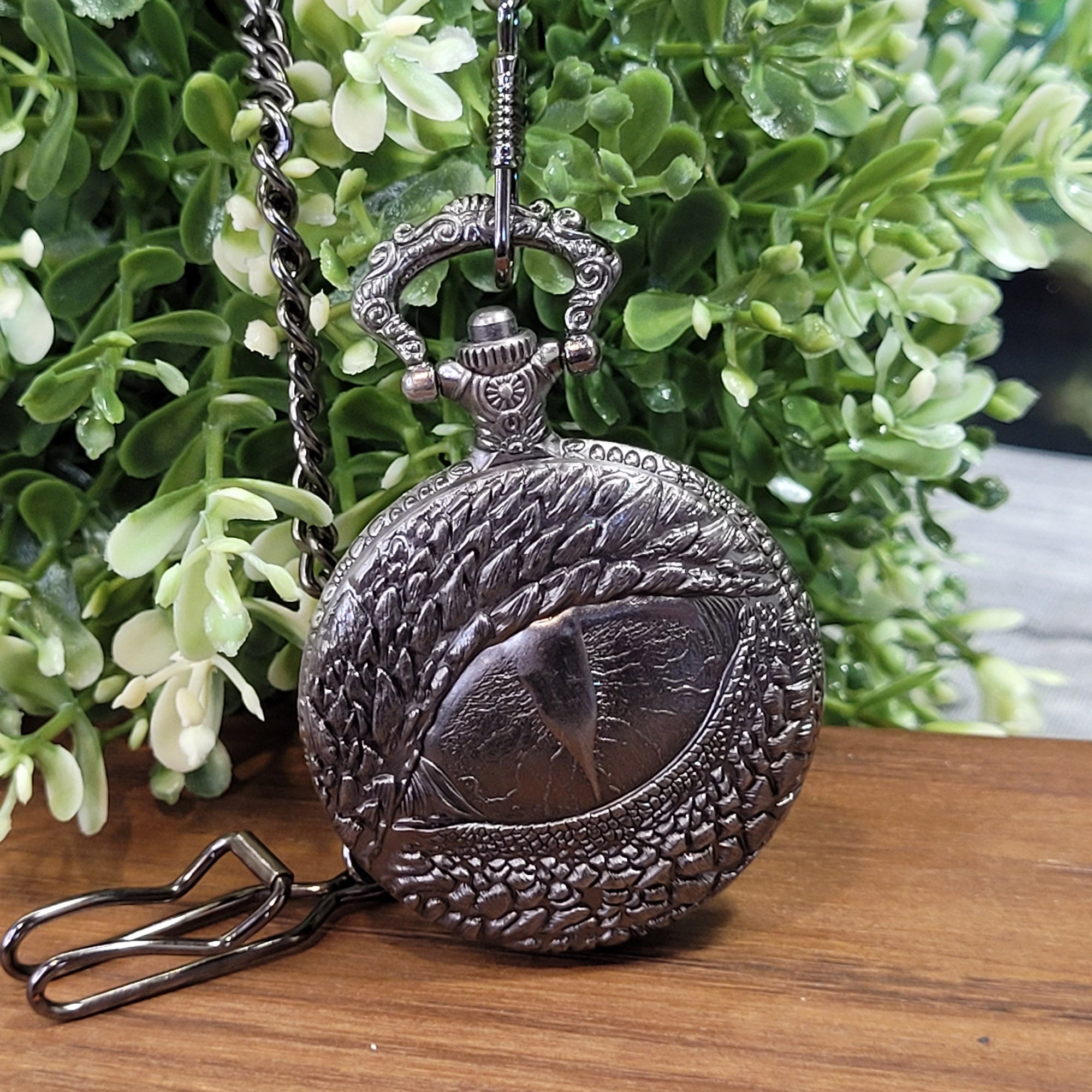 Mini Metallwürfel mit Aufbewahrung im Taschenuhrformat: Silver Watching Eye