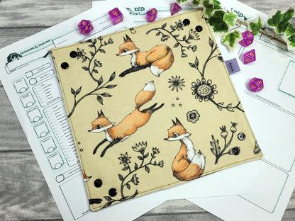 Foxes foldable dice mat L
