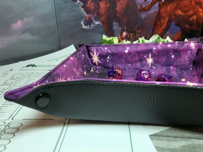 Purple Galaxy faltbare Würfelunterlage L