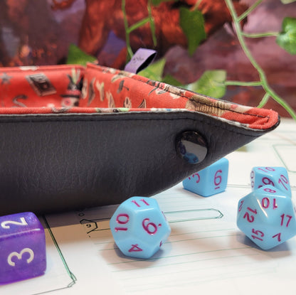 Voodoo foldable dice mat L