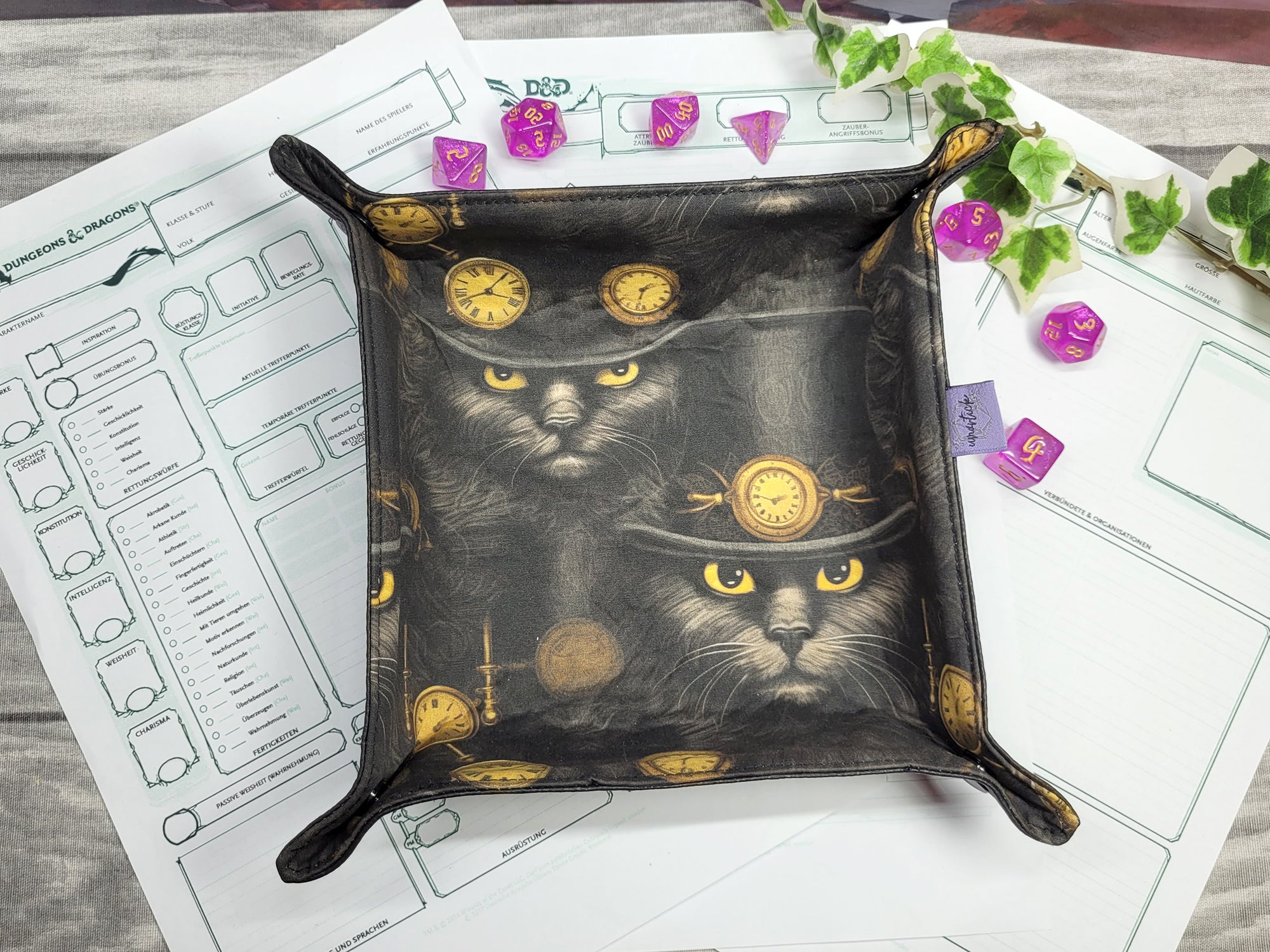 Steampunk Cat faltbare Würfelunterlage L