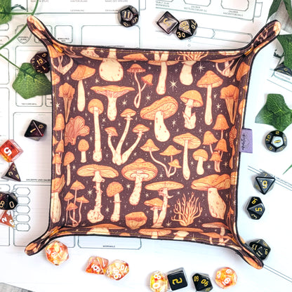 Mushrooms foldable dice mat L