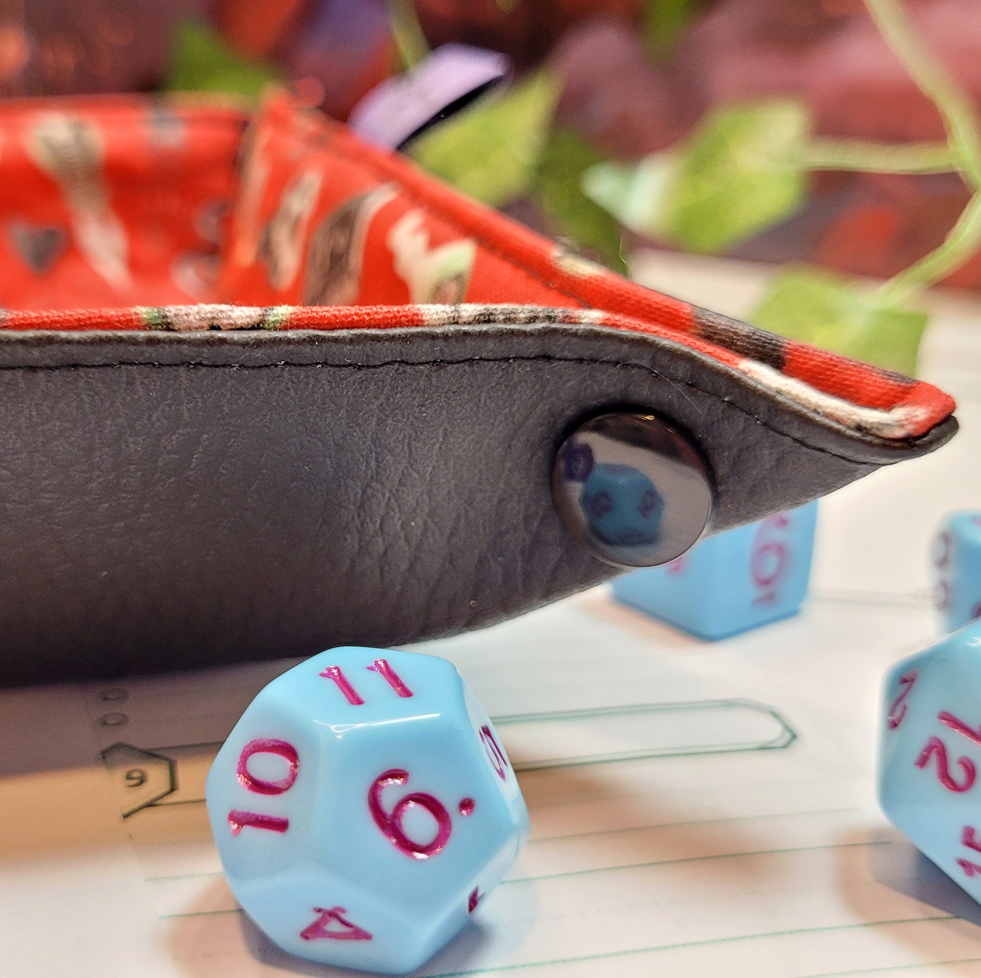 Voodoo foldable dice mat S