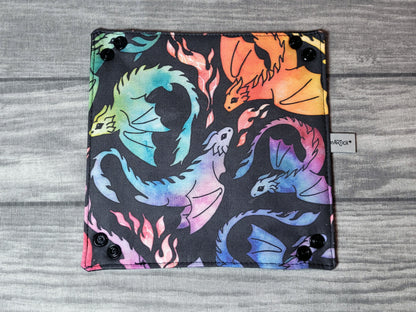 Rainbow Dragons faltbare Würfelunterlage S