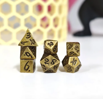 Mini Metallwürfel mit Aufbewahrung im Taschenuhrformat: Silver Kraken