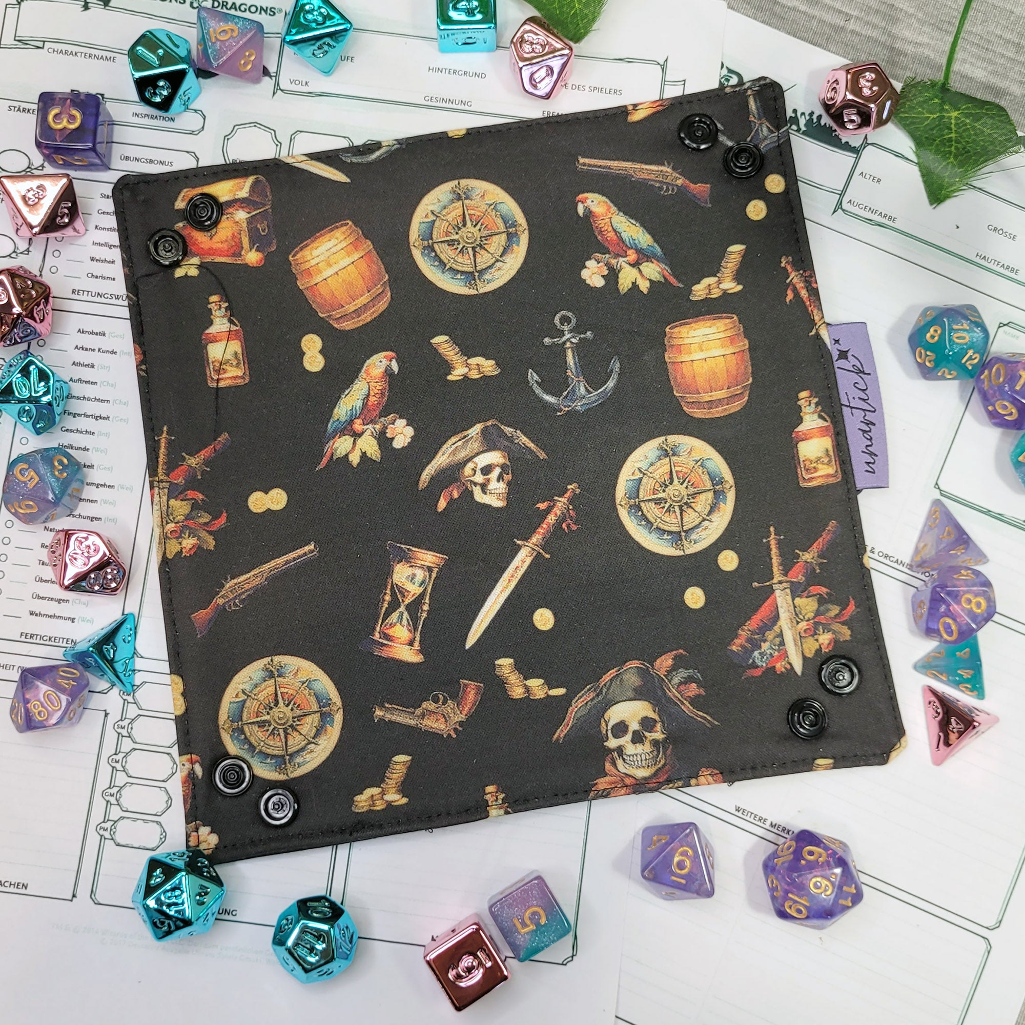 A Pirate's Life for me faltbare Würfelunterlage S