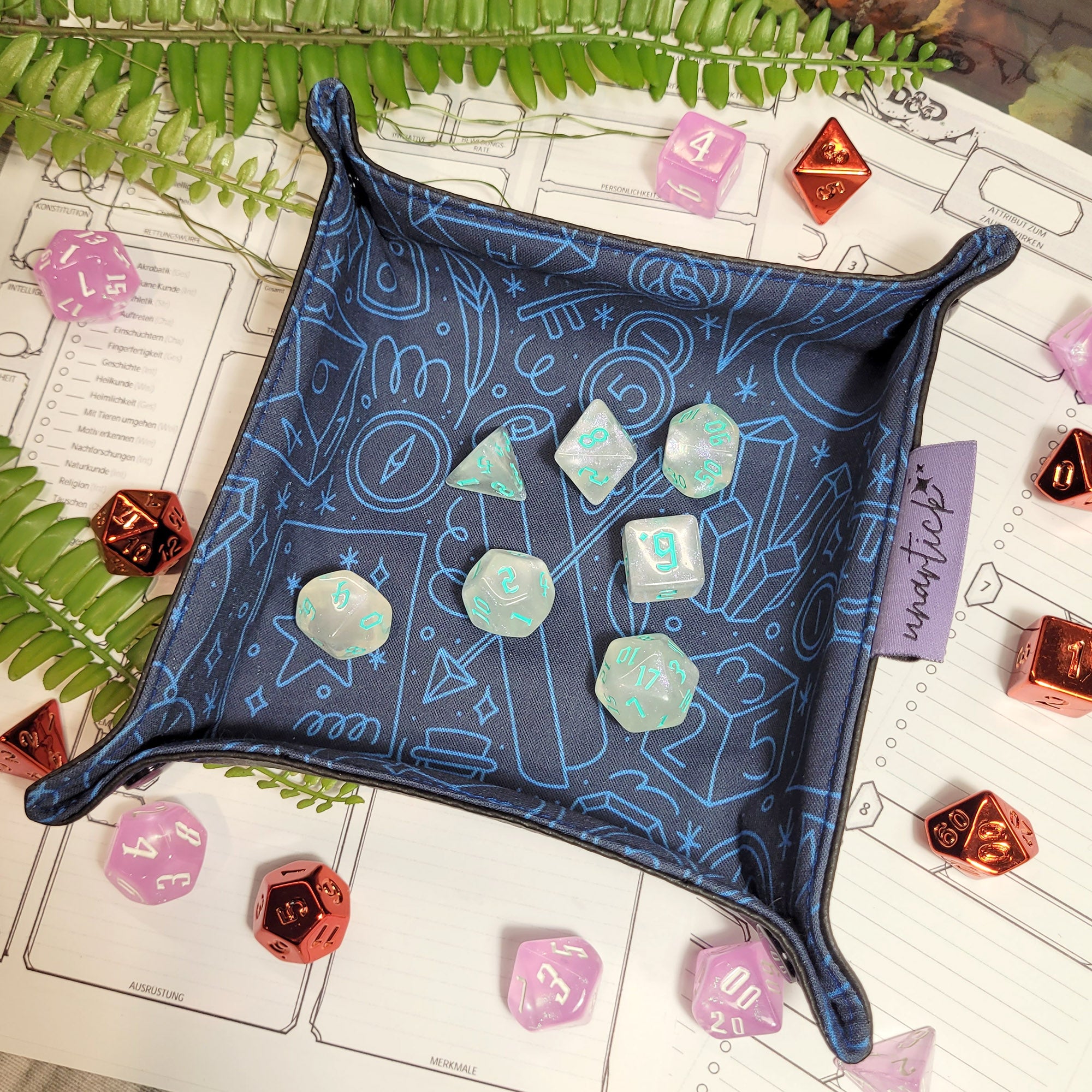 Dungeons and Dice faltbare Würfelunterlage S