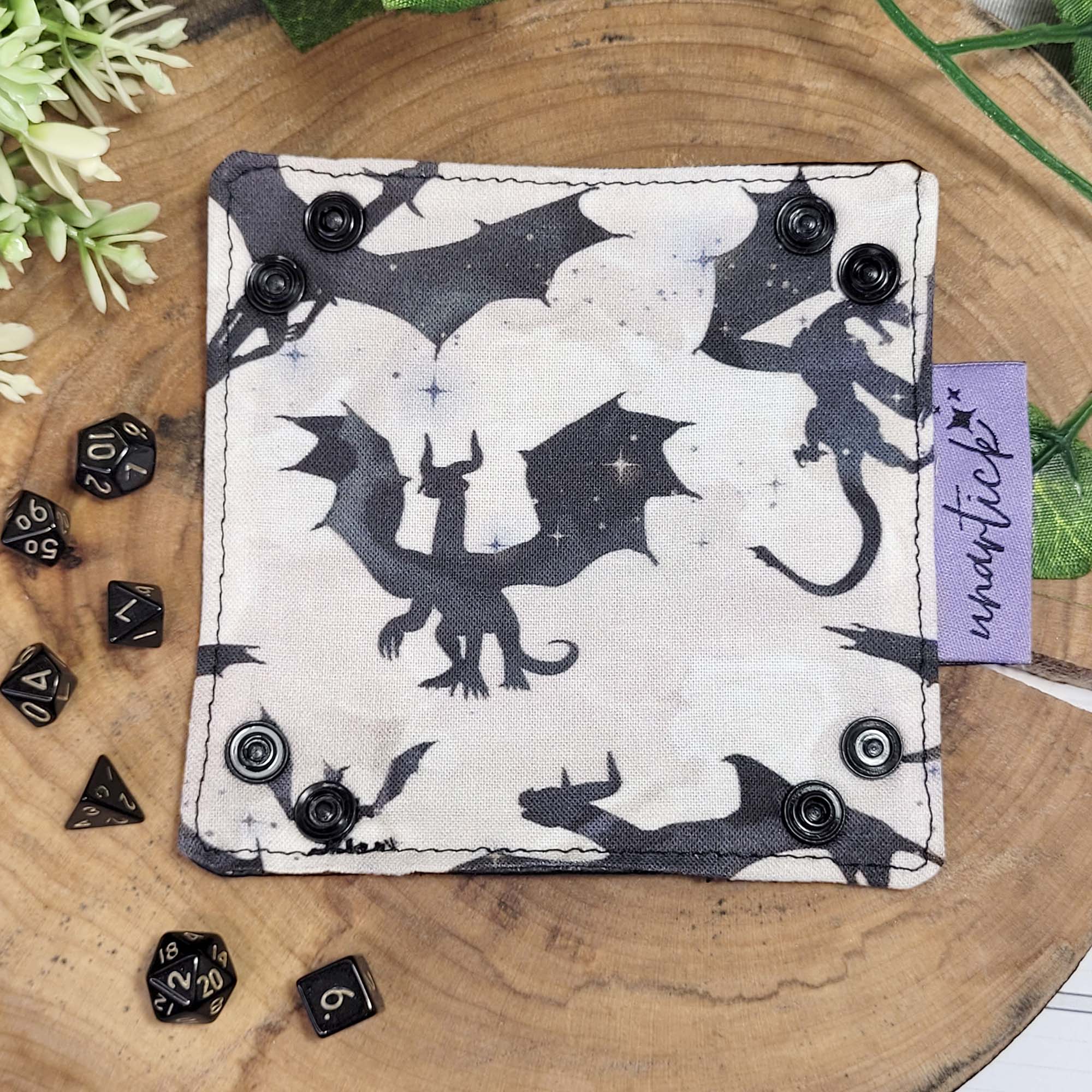 Dragons faltbare Würfelunterlage XXS in Pixiegröße