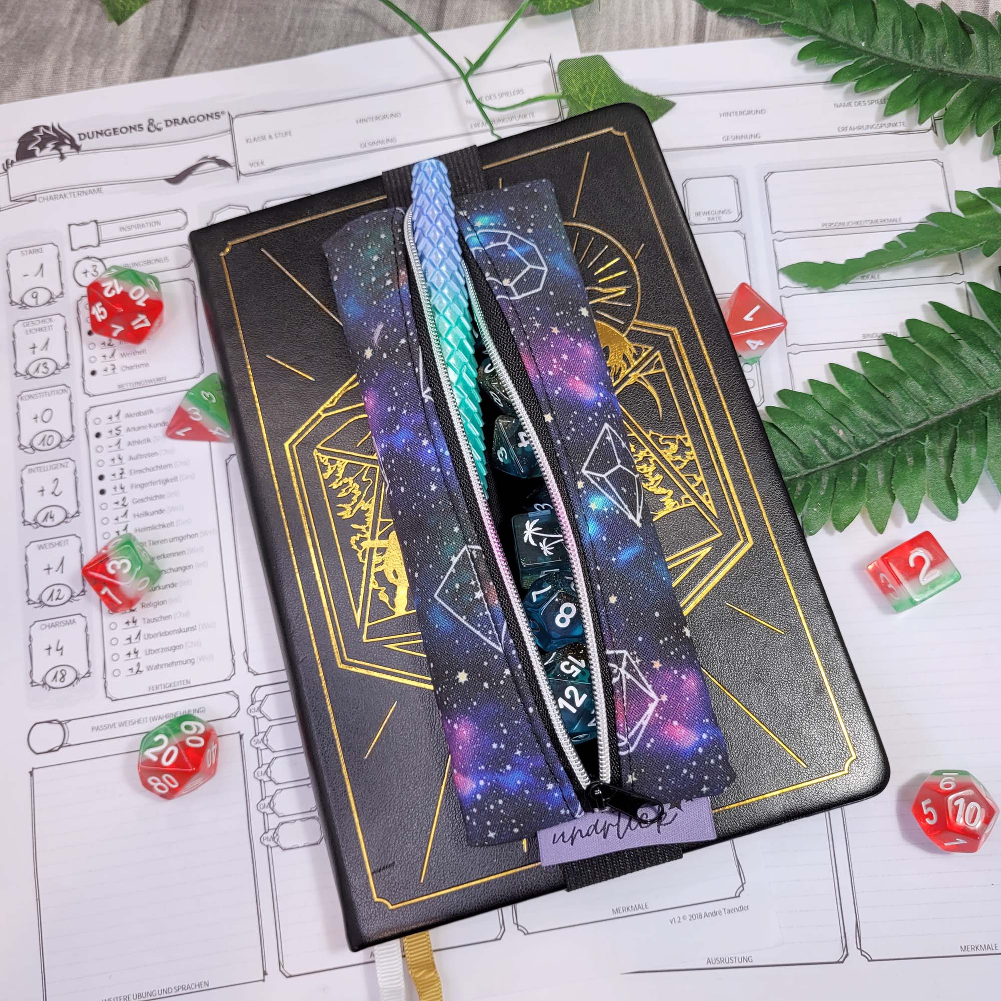 Mäppchen "Galaxy Dice" mit Gummiband