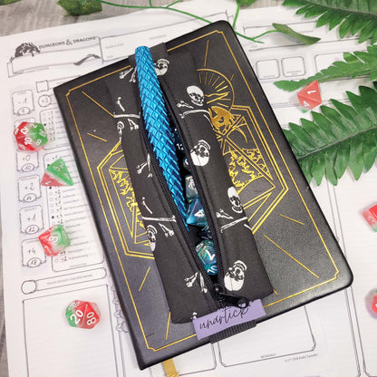 Mäppchen "Jolly Roger" mit Gummiband