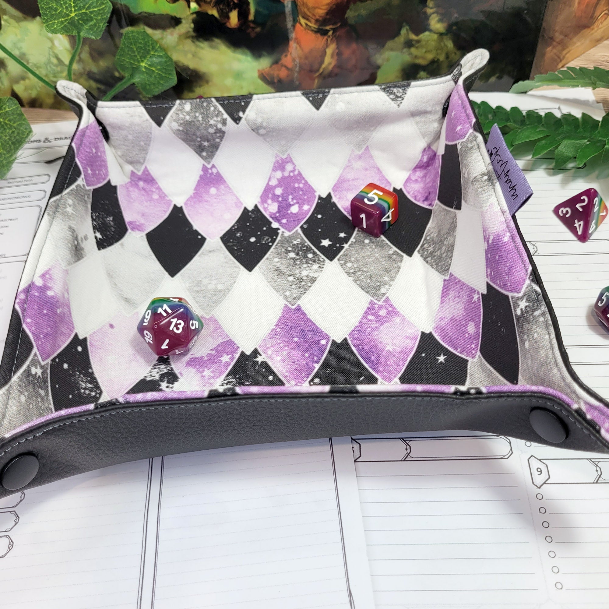 Asexual Pride Dragon Scales faltbare Würfelunterlage L