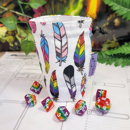Pride Feathers Würfelbeutel S
