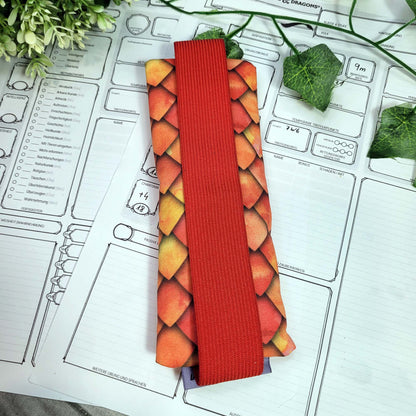 Mäppchen "Rote Drachenschuppen" mit Gummiband