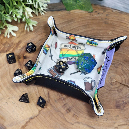Roll with Pride faltbare Würfelunterlage XXS in Pixiegröße