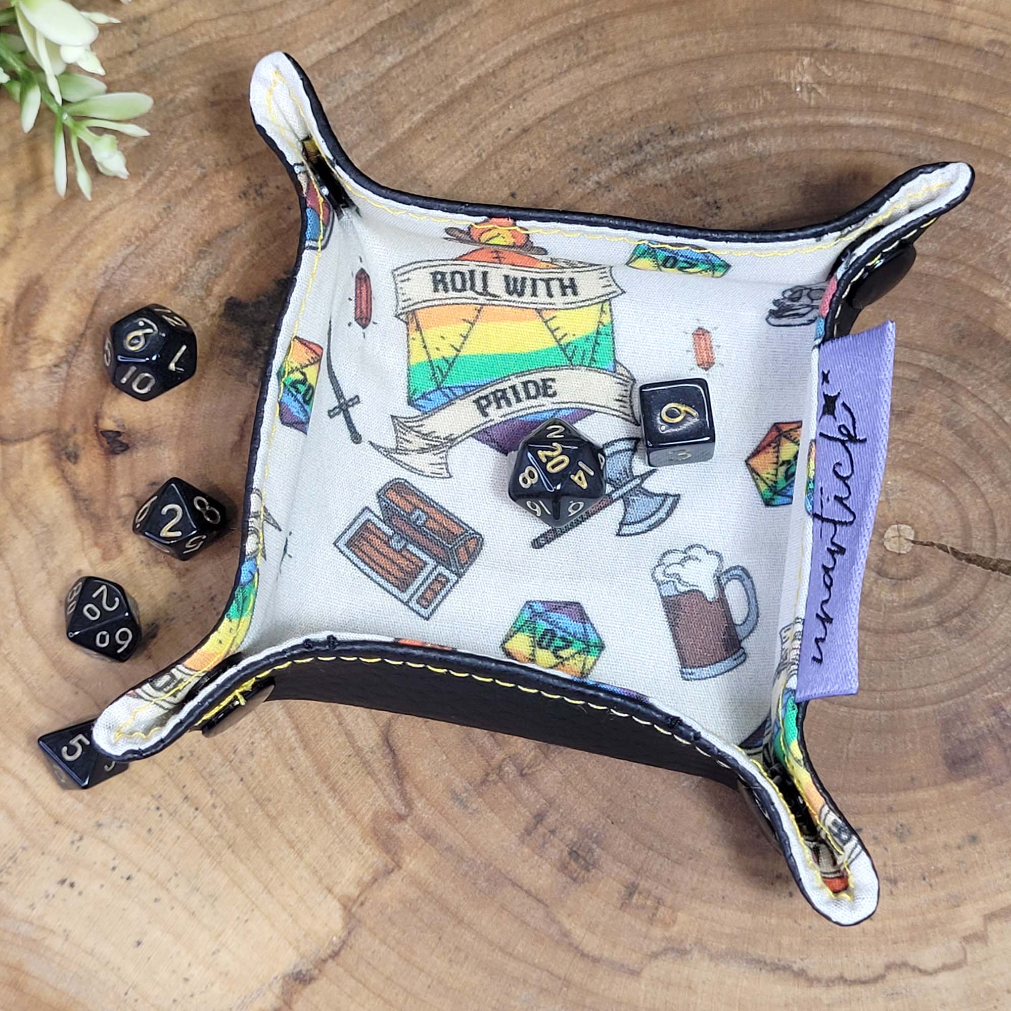 Roll with Pride faltbare Würfelunterlage XXS in Pixiegröße
