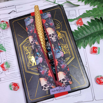 Mäppchen "Skulls and Roses" mit Gummiband