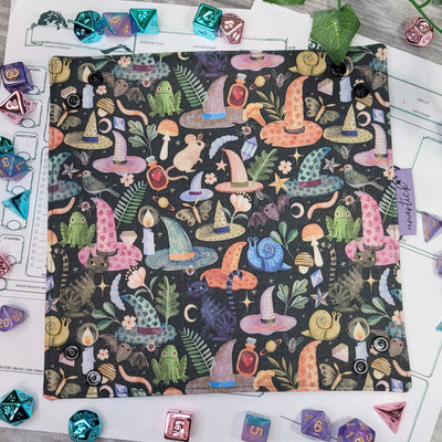 Witchy Hats faltbare Würfelunterlage L