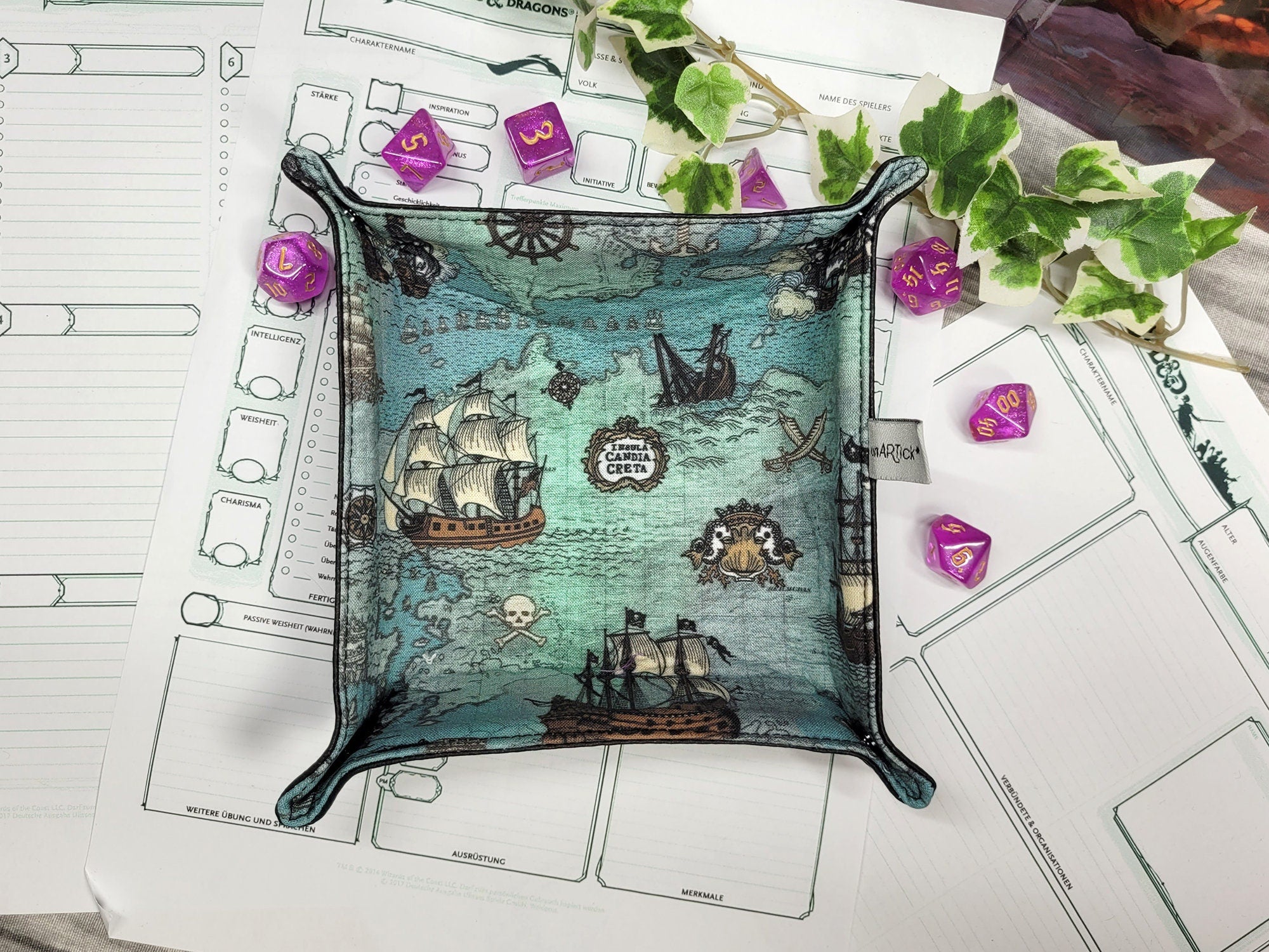 Pirate foldable dice mat S