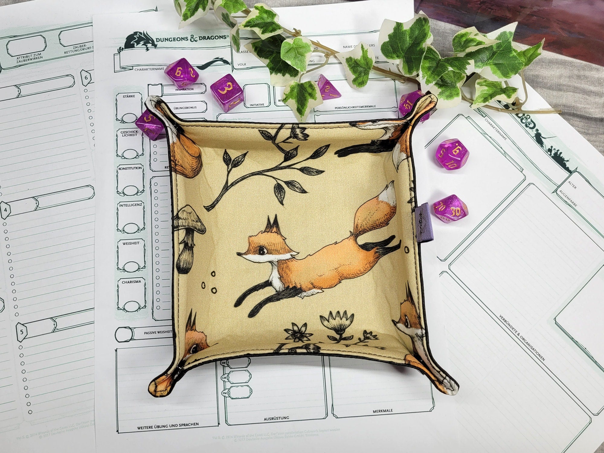 Foxes foldable dice mat S